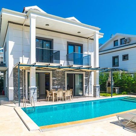 4 Bedroom Holiday Villa In Hisaroenue Oeluedeniz- Gold Rose Фетхіє Екстер'єр фото