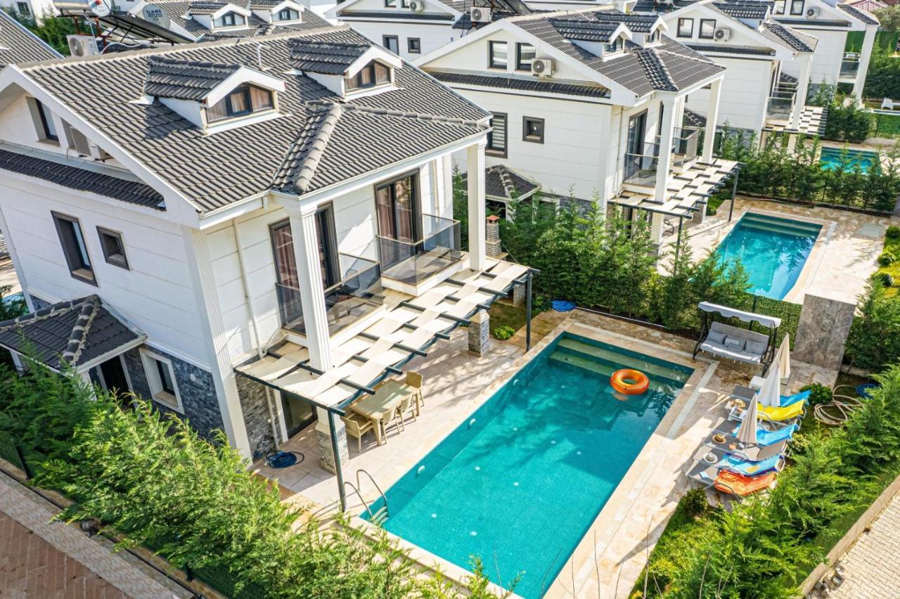 4 Bedroom Holiday Villa In Hisaroenue Oeluedeniz- Gold Rose Фетхіє Екстер'єр фото
