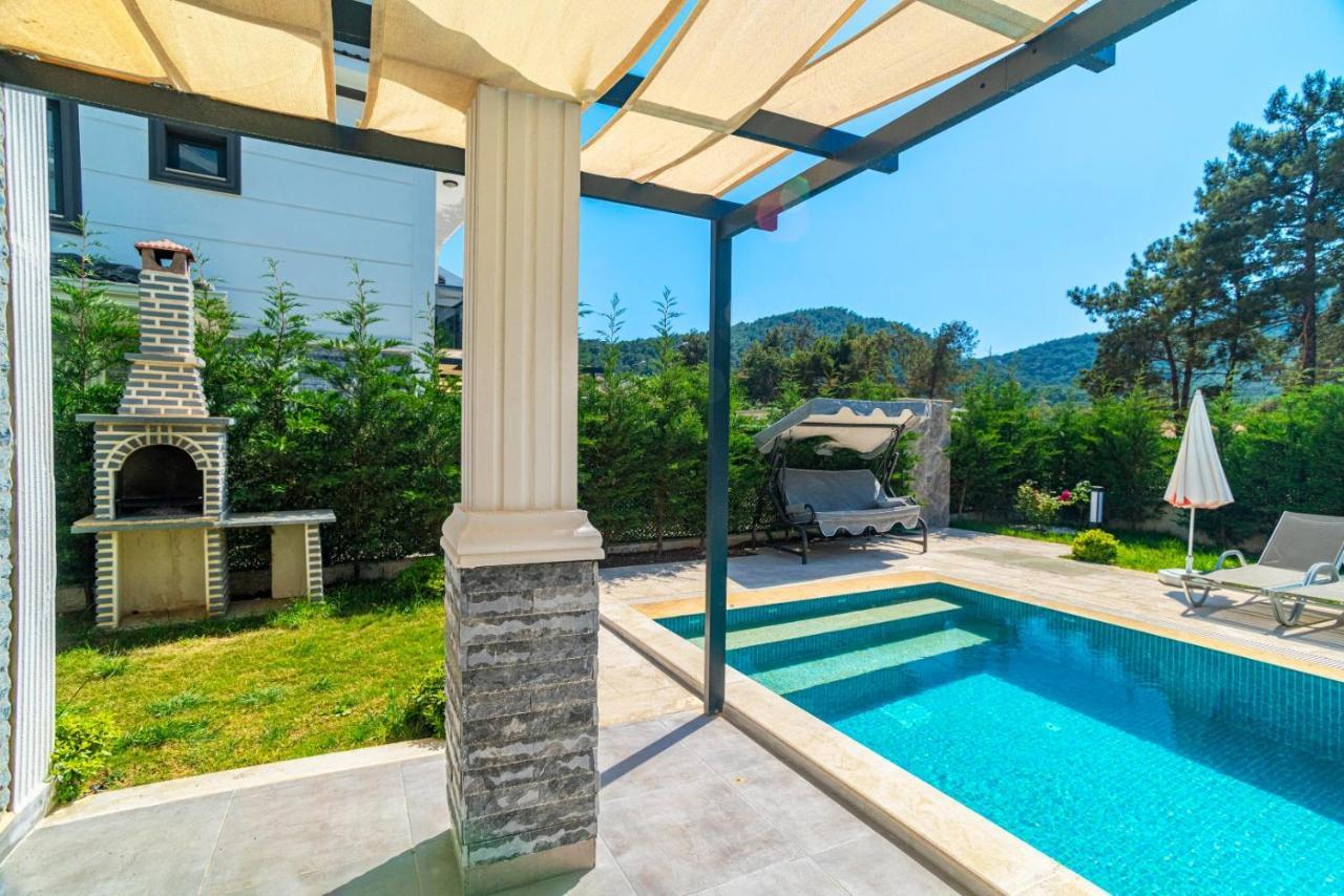 4 Bedroom Holiday Villa In Hisaroenue Oeluedeniz- Gold Rose Фетхіє Екстер'єр фото