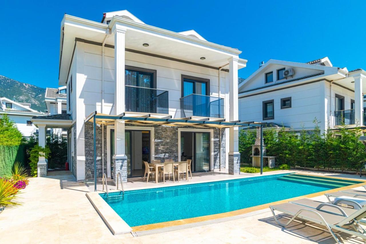4 Bedroom Holiday Villa In Hisaroenue Oeluedeniz- Gold Rose Фетхіє Екстер'єр фото