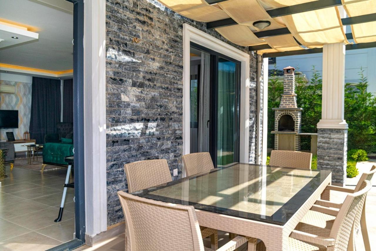 4 Bedroom Holiday Villa In Hisaroenue Oeluedeniz- Gold Rose Фетхіє Екстер'єр фото