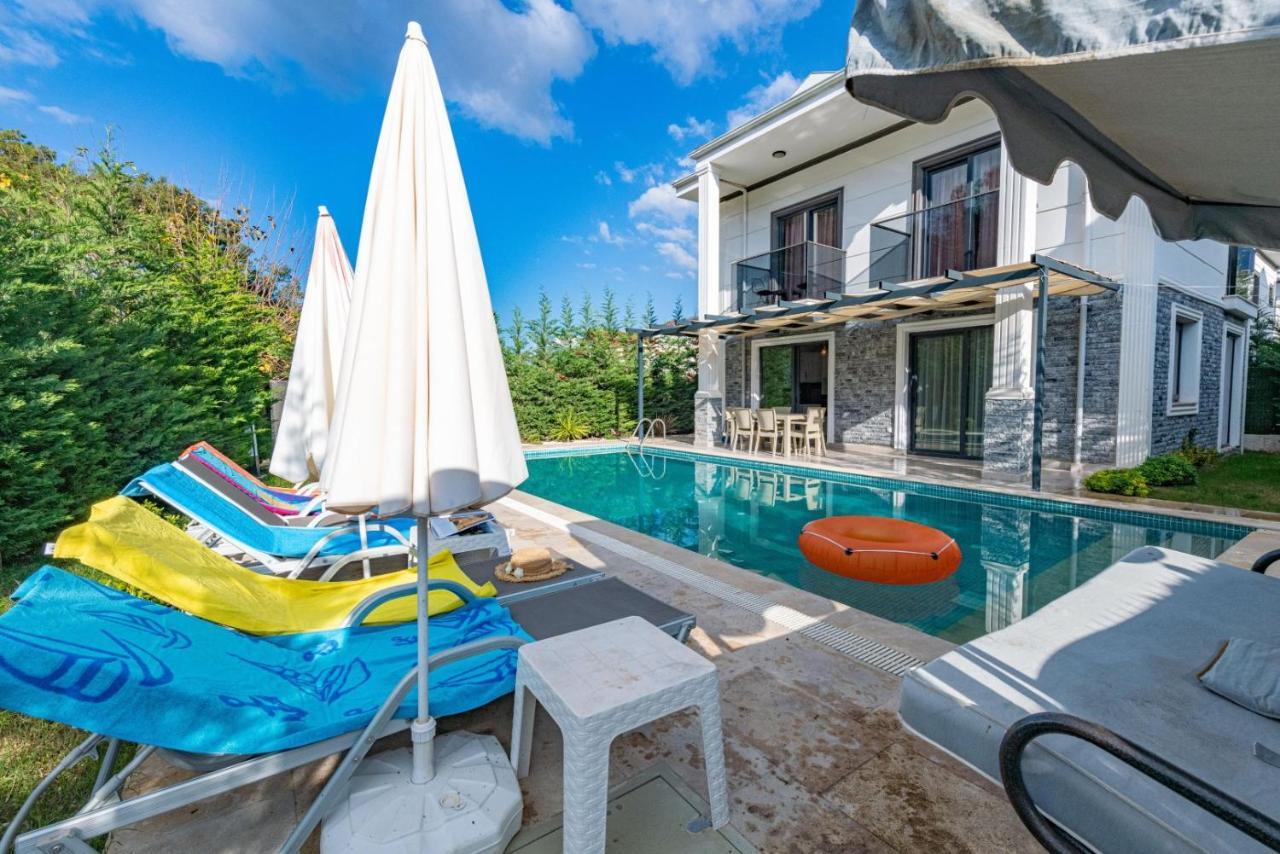 4 Bedroom Holiday Villa In Hisaroenue Oeluedeniz- Gold Rose Фетхіє Екстер'єр фото