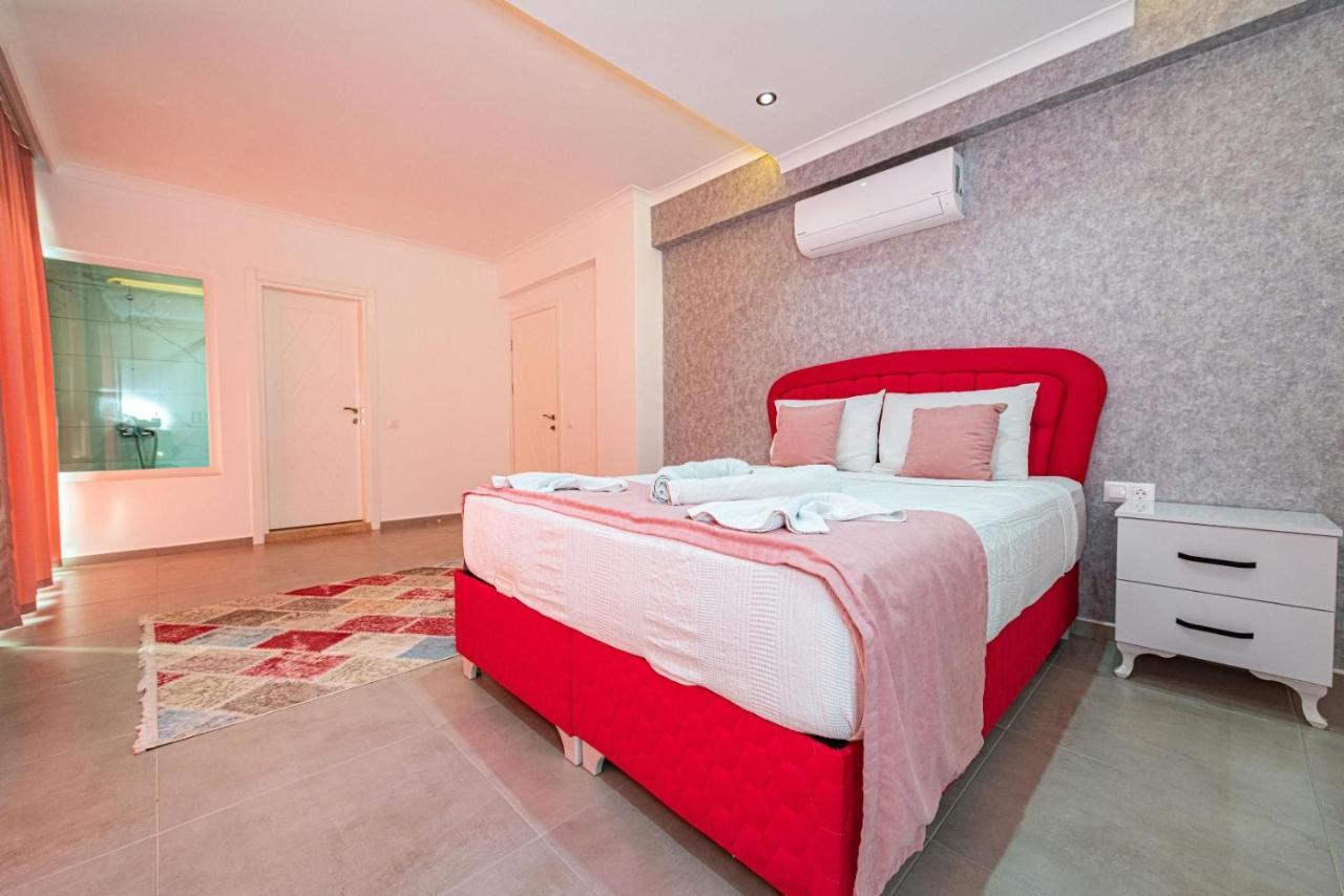 4 Bedroom Holiday Villa In Hisaroenue Oeluedeniz- Gold Rose Фетхіє Екстер'єр фото