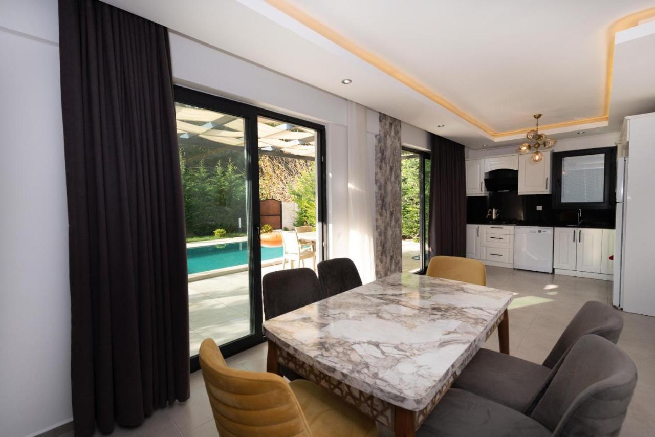 4 Bedroom Holiday Villa In Hisaroenue Oeluedeniz- Gold Rose Фетхіє Екстер'єр фото