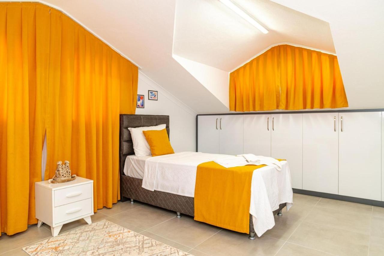 4 Bedroom Holiday Villa In Hisaroenue Oeluedeniz- Gold Rose Фетхіє Екстер'єр фото