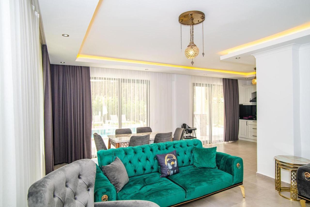 4 Bedroom Holiday Villa In Hisaroenue Oeluedeniz- Gold Rose Фетхіє Екстер'єр фото