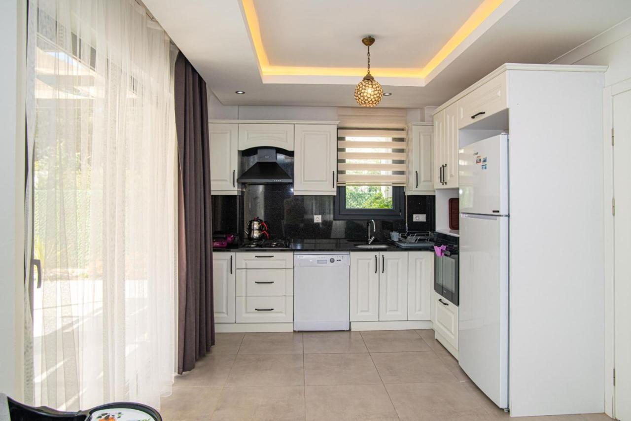 4 Bedroom Holiday Villa In Hisaroenue Oeluedeniz- Gold Rose Фетхіє Екстер'єр фото